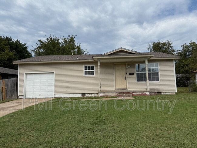 321 W 62nd Pl N in Tulsa, OK - Building Photo - Building Photo