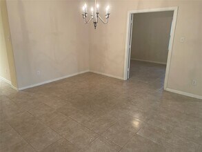 12209 City Skyline Ct in Houston, TX - Building Photo - Building Photo