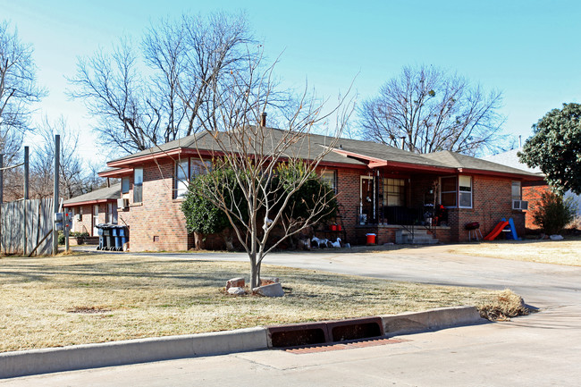 2000 NW 33rd St in Oklahoma City, OK - Building Photo - Building Photo