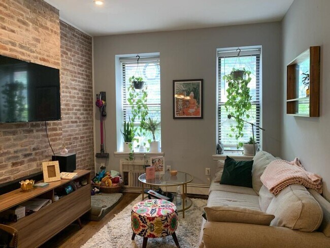68 Park Ave in Hoboken, NJ - Building Photo - Building Photo