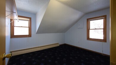 902 N Hamilton St in Saint Croix Falls, WI - Building Photo - Building Photo