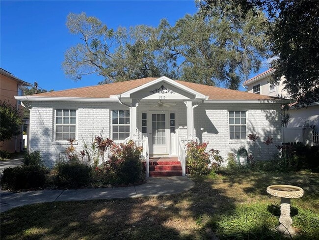 property at 3915 W Swann Ave