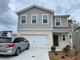 17 Wynn Wy in Pendergrass, GA - Building Photo