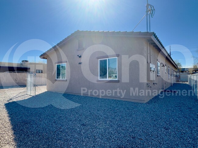442 E Wilcox Dr in Tucson, AZ - Building Photo - Building Photo