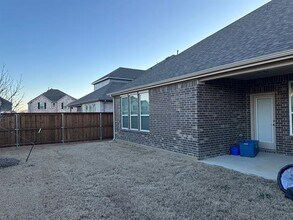 3805 PEARLWOOD Rd in Little Elm, TX - Building Photo - Building Photo