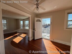 110 Sharon St in Medford, MA - Building Photo - Building Photo