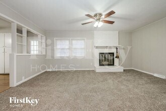107 Hillcrest Rd in Belton, MO - Building Photo - Building Photo