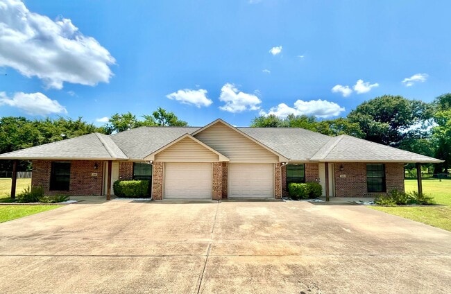 13341 Country Meadow Ln in Lindale, TX - Building Photo - Building Photo