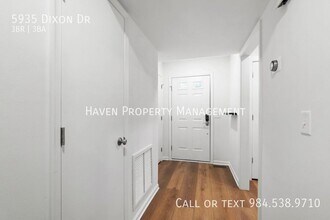 5935 Dixon Dr in Raleigh, NC - Building Photo - Building Photo