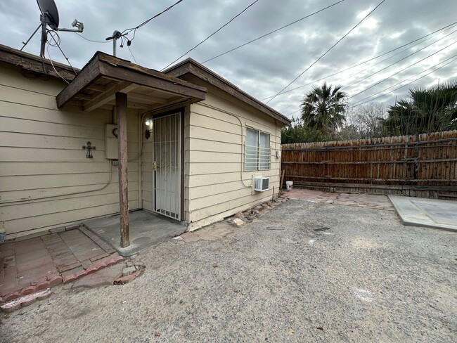 property at 1516 Linden Ave