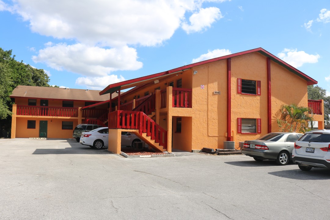 Pinecrest Apartments in New Port Richey, FL - Building Photo