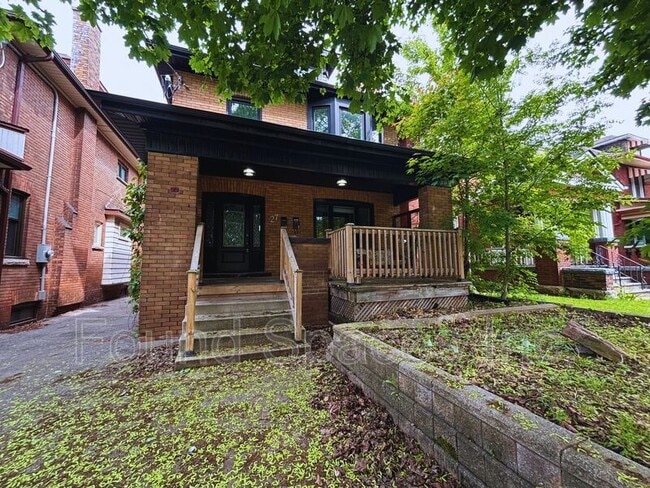 property at 27 Melrose Ave S