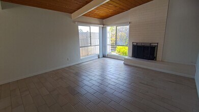 5237 Hewlett Dr in San Diego, CA - Building Photo - Building Photo