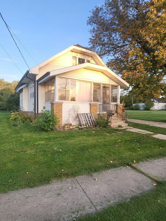543 Morris St