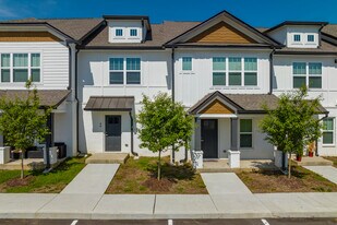 Villages at Forest View in Antioch, TN - Building Photo