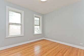 3324 W Diversey Ave, Unit # 02F in Chicago, IL - Building Photo - Building Photo
