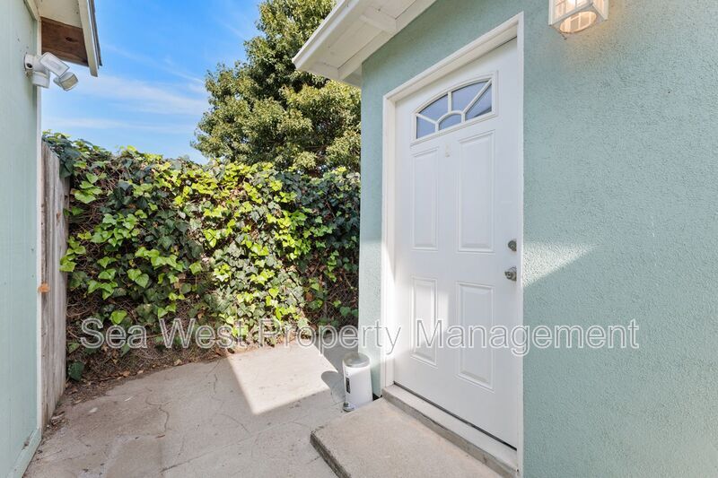 274 La Veta Ave-Unit -#A in Encinitas, CA - Building Photo