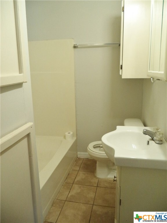 property at 1310 W Broadway Ave
