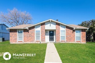 713 Arbor Downs Dr in Plano, TX - Building Photo