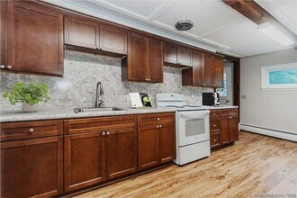 279 Fenn Rd in Cheshire, CT - Building Photo - Building Photo