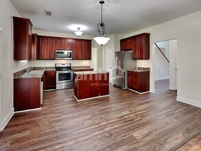 6260 Cove Creek Dr in Flowery Branch, GA - Building Photo - Building Photo