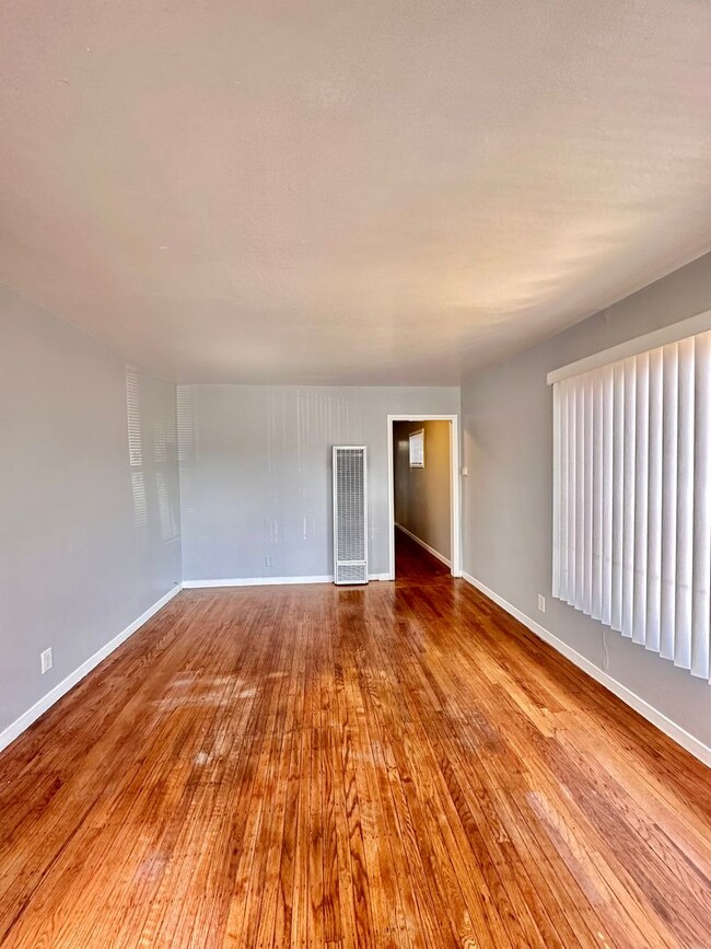 2025 80th Ave-Unit -2025A in Oakland, CA - Building Photo - Building Photo