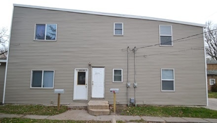1410 W 12th St, Unit 1410 in Davenport, IA - Foto de edificio - Building Photo