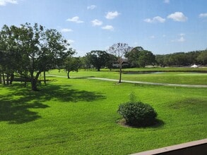 3546 Richwood Link, Unit 38 in Sarasota, FL - Building Photo - Building Photo