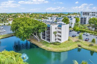 1605 S US Hwy 1, Unit C401 in Jupiter, FL - Building Photo