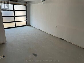 15 Chiffon St in Vaughan, ON - Building Photo - Building Photo