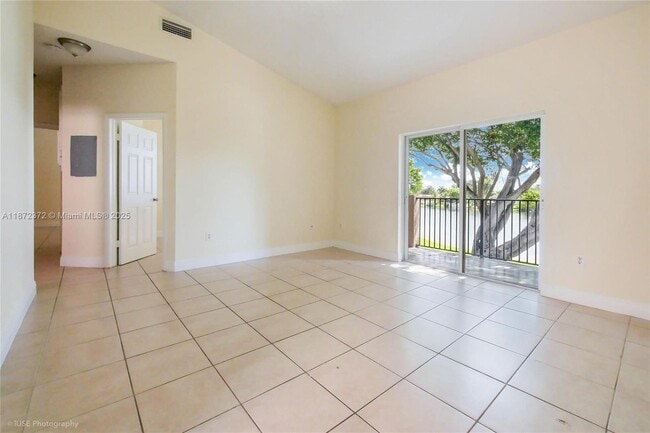 1941 NW 96th Terrace in Pembroke Pines, FL - Building Photo - Building Photo