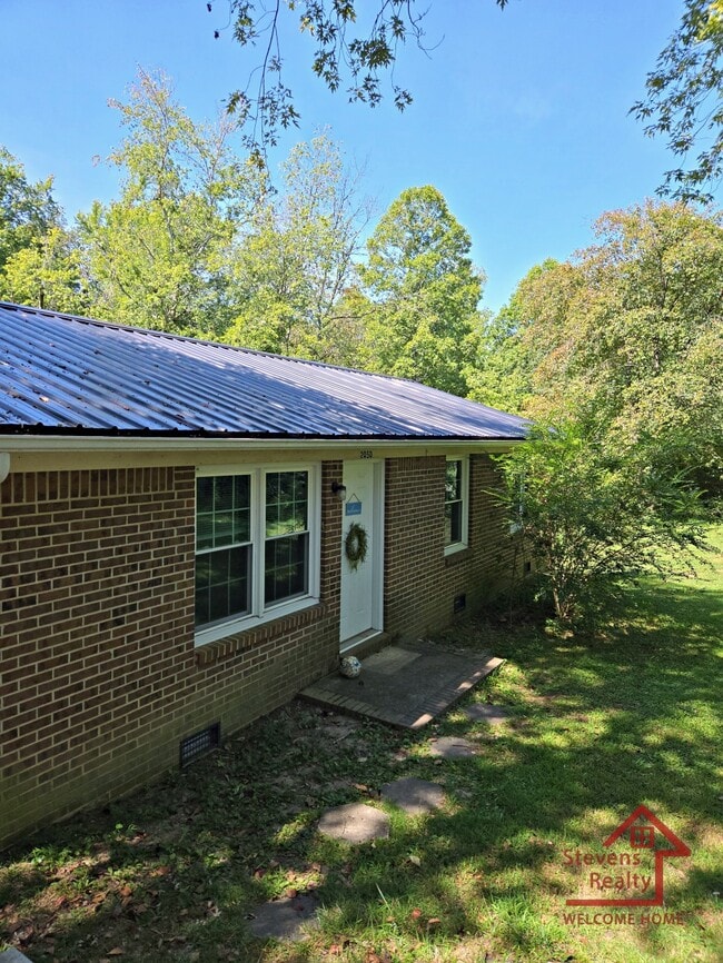 property at 2050 Wildwood Rd