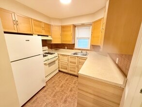 47 Lester St in Wallington, NJ - Building Photo - Building Photo