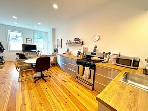 264 Sumner St in Boston, MA - Building Photo - Building Photo