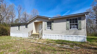 1141 Palmer Farm Rd in Gibsonville, NC - Building Photo