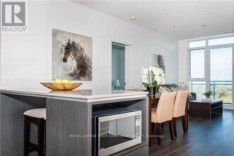 1830-1830 Bloor St W in Toronto, ON - Building Photo - Building Photo