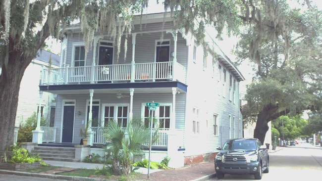 property at 302 W 40th St