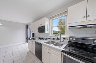 659 Rayburne Ave in Sarnia, ON - Building Photo - Building Photo