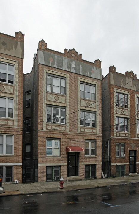 119 Baldwin Ave in Jersey City, NJ - Building Photo