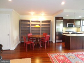 2500 Q St NW-Unit -119 in Washington, DC - Foto de edificio - Building Photo