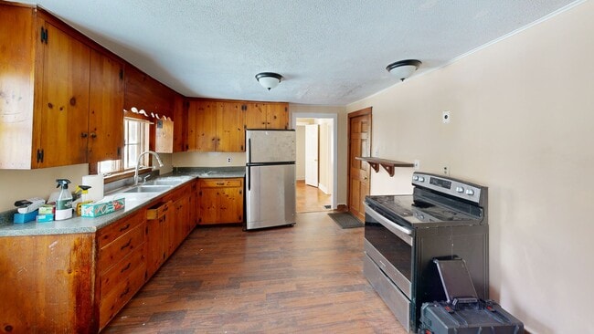 property at 20 Hillside Rd