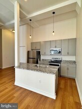 1 E King St in York, PA - Building Photo - Building Photo