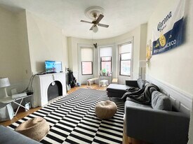 1451 Tremont St, Unit 2R in Boston, MA - Building Photo