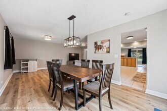 6426 Taylor Dr in Woodridge, IL - Building Photo - Building Photo