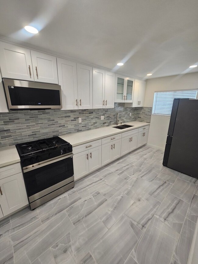 15302 Bellflower Blvd