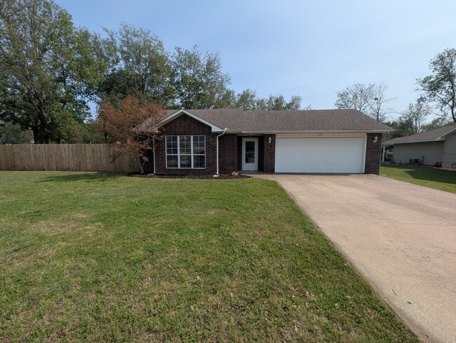 property at 104 Greenwood Pl
