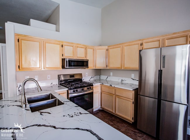 property at 2110 Los Feliz St