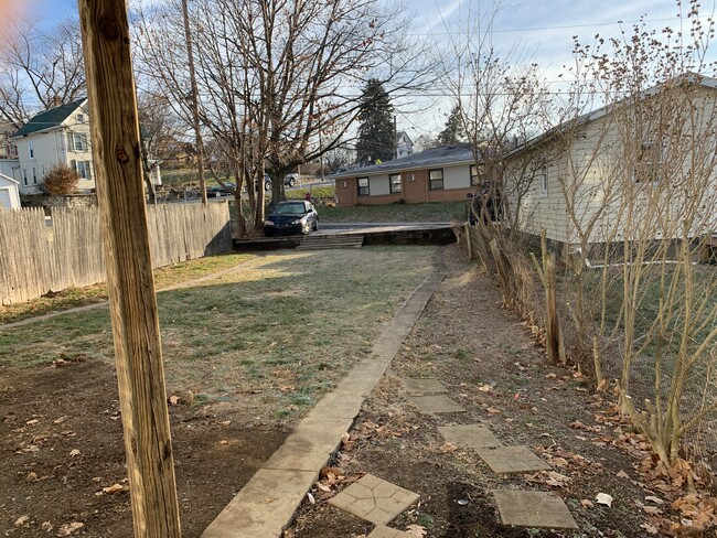 143 N Potomac St, Unit 143 in Waynesboro, PA - Building Photo - Building Photo