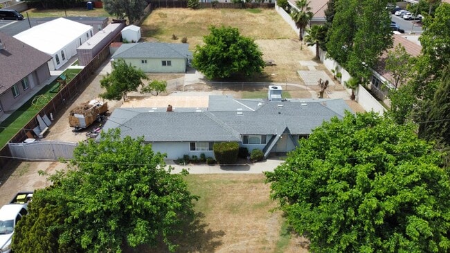 property at 7421 N Maple Ave