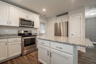 1209 Gaston Ave in Gastonia, NC - Building Photo - Building Photo
